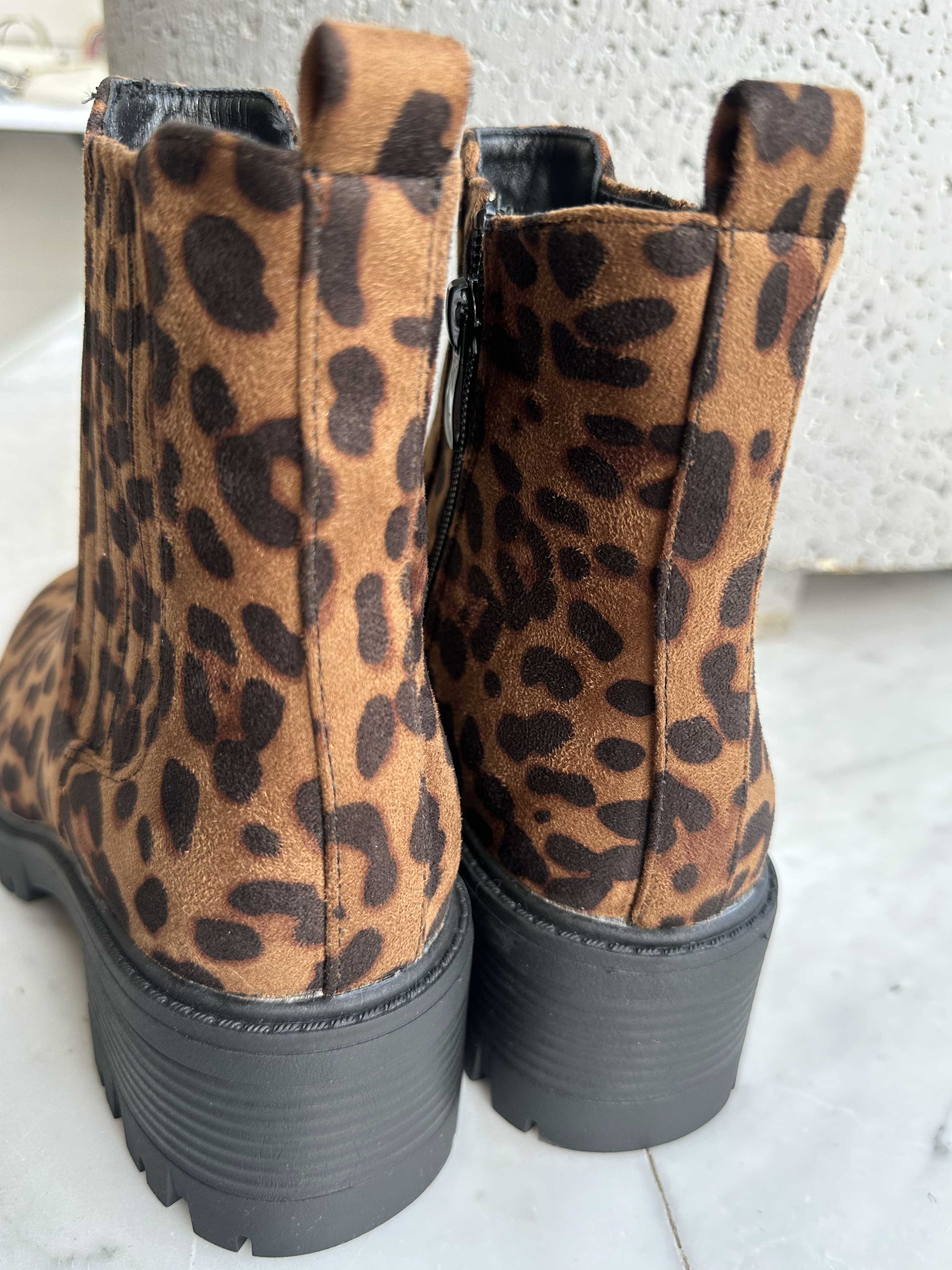 Cuba - Støvler i ruskindslook med bred hæl